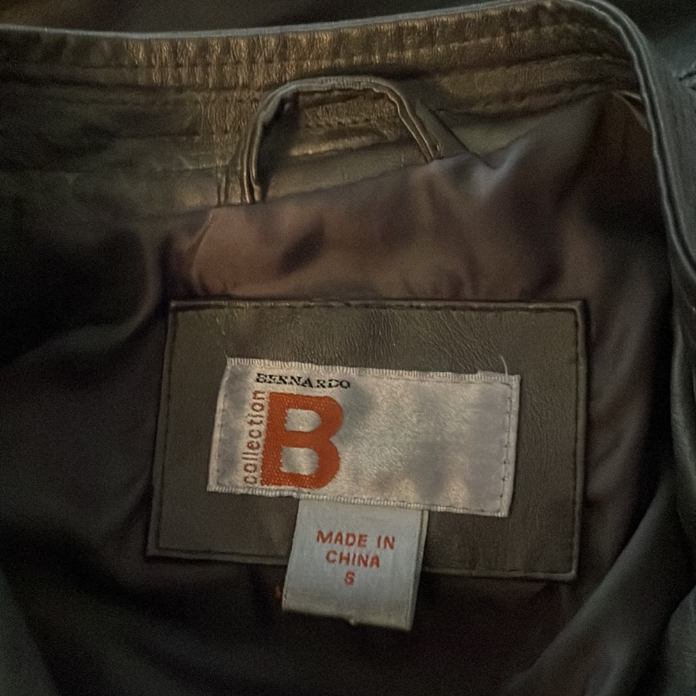 Gray Polyurethane Jacket. - image 3